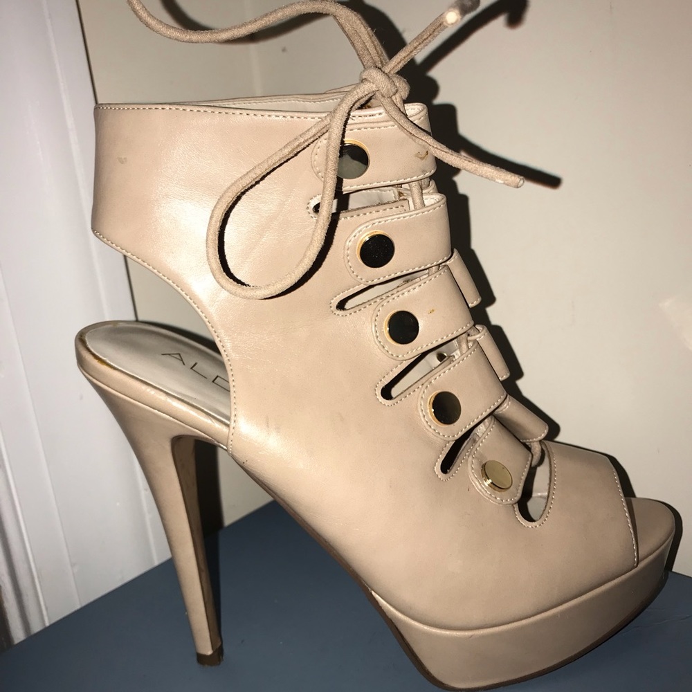 Nude Tie Heels